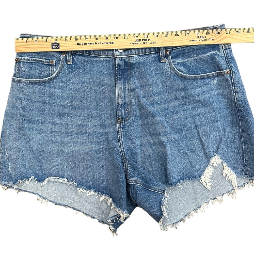 NWT Abercrombie & Fitch Curve Love High Rise 4” Mom Short Size 35 Raw Hem - Picture 8 of 10